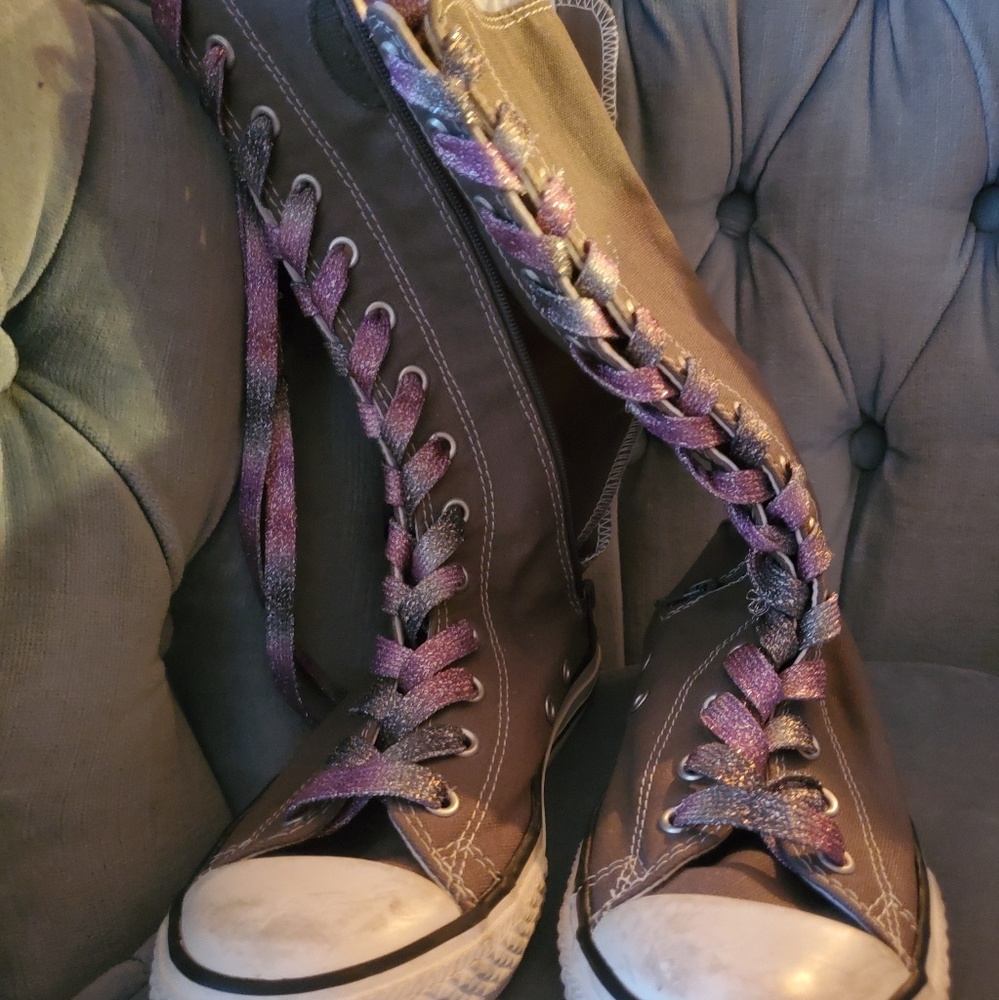 Converse super high tops in gray